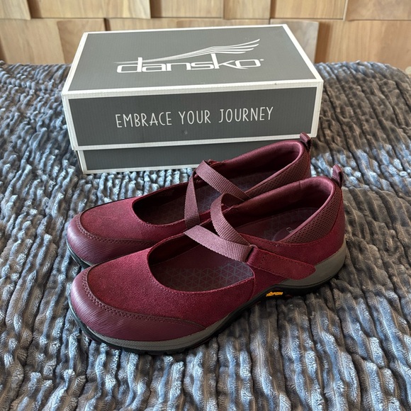 Dansko Primrose Flat (Burgundy / Wine Mary Jane’s) - Picture 7 of 15